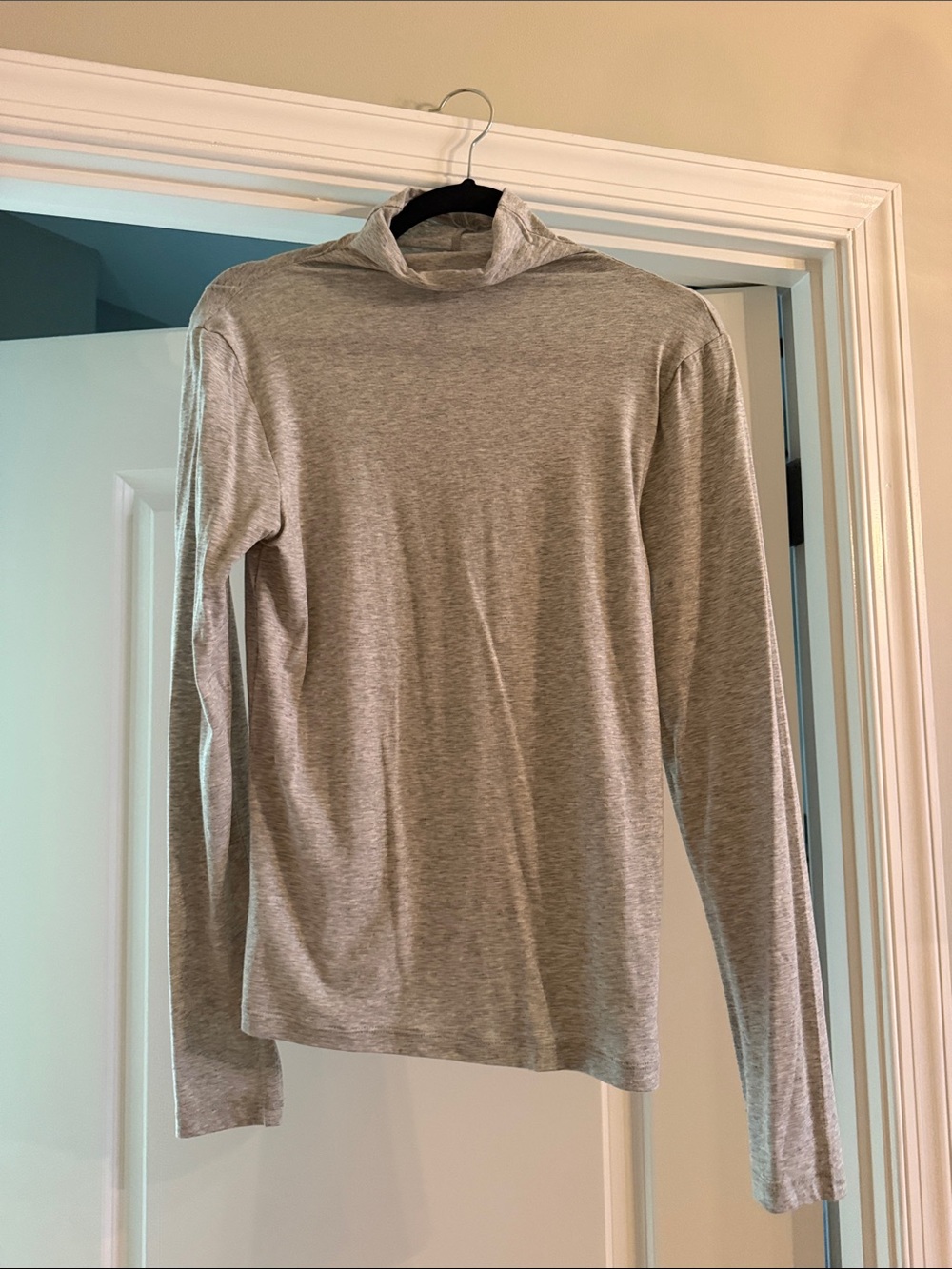GAP Light Gray Long-Sleeve Turtleneck Tee